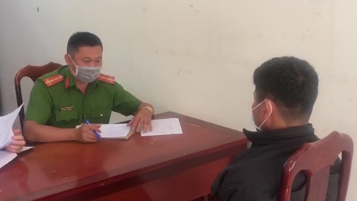 Trần Văn Quân tại cơ quan công an