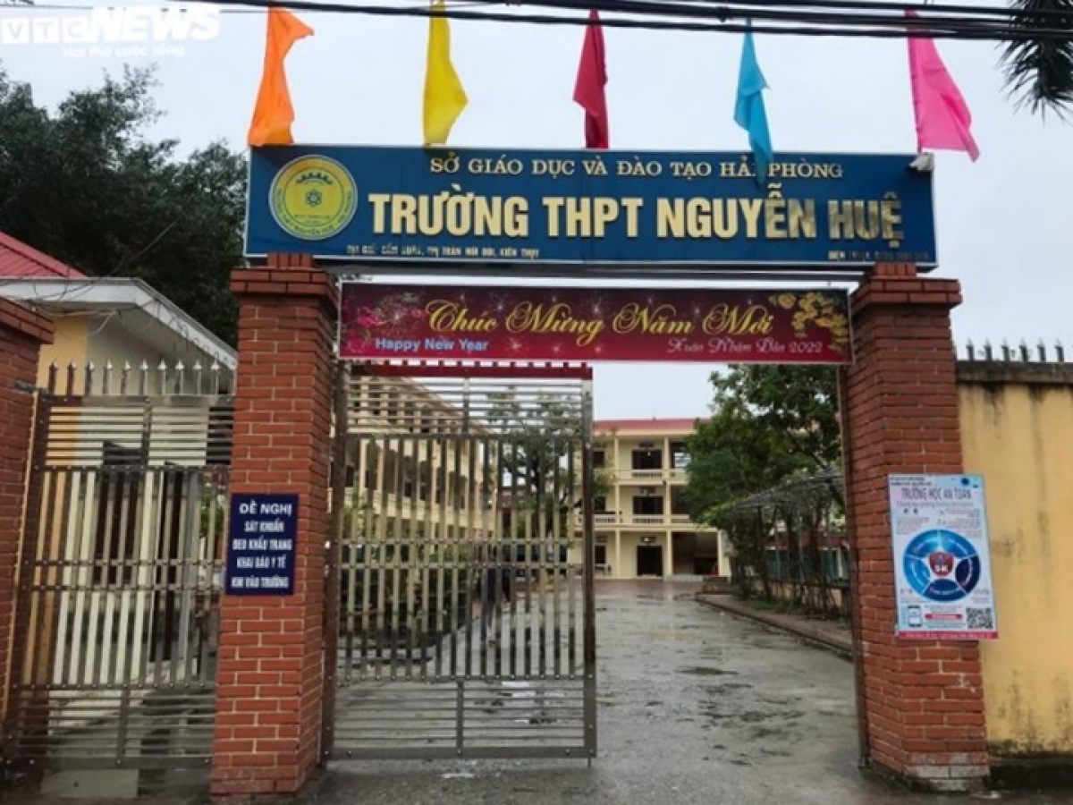 Trường THPT Nguyễn Huệ (huyện Kiến Thụy, Hải Phòng) nơi nữ sinh bị đánh theo học.