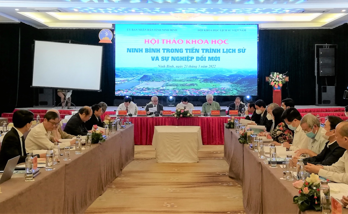 Hội thảo khoa học Ninh Bình trong tiến trình lịch sử và đổi mới.