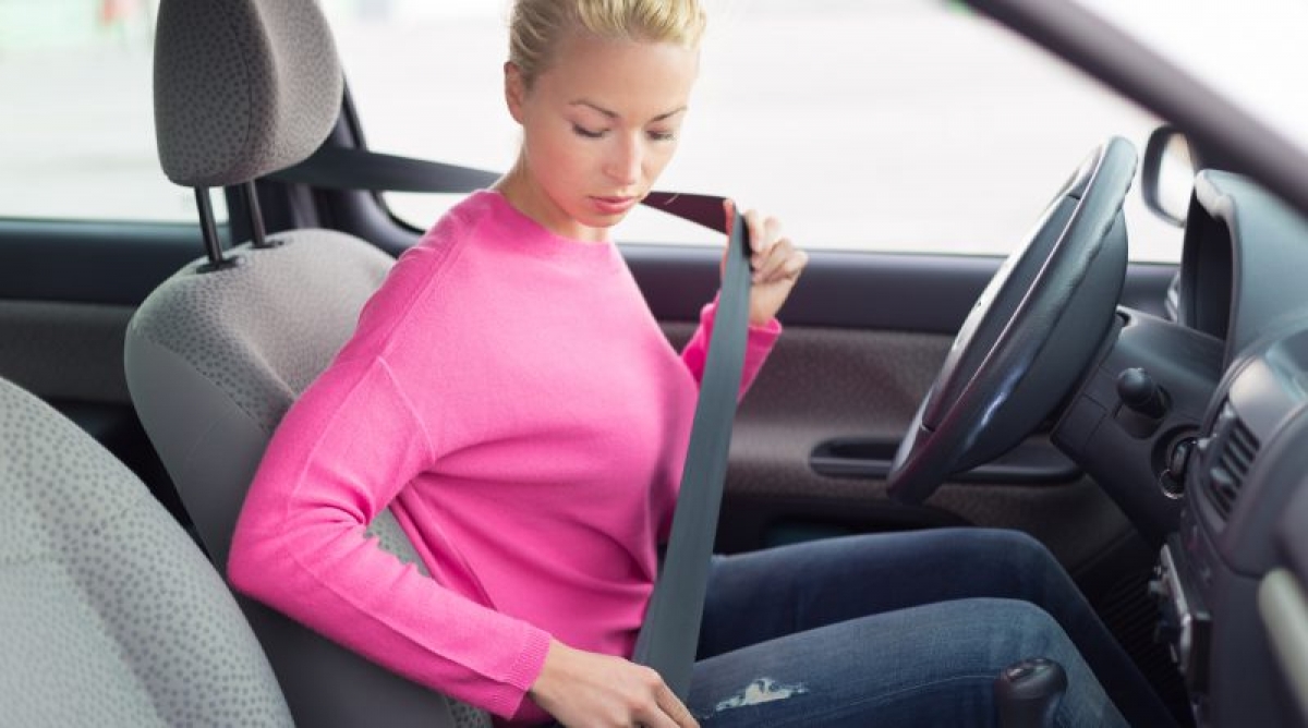 Việc thắt dây an toàn khi đi ô tô là điều rất quan trọng nhưng nhiều người đã chủ quan và không sử dụng.