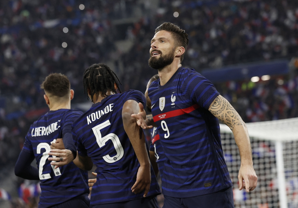 Olivier Giroud ăn mừng bàn thắng (Ảnh: Reuters).