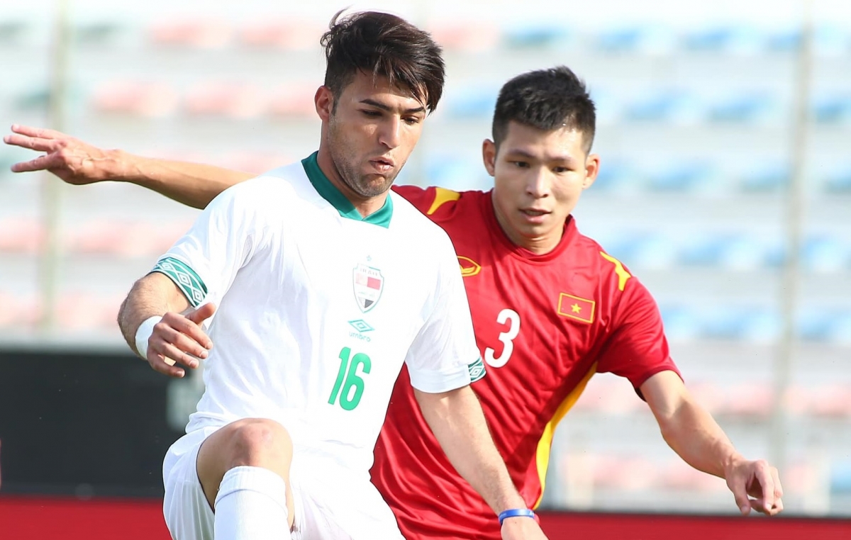 Liễu Quang Vinh (áo đỏ) dính chấn thương, lỡ cơ hội tranh tài ở SEA Games 31.