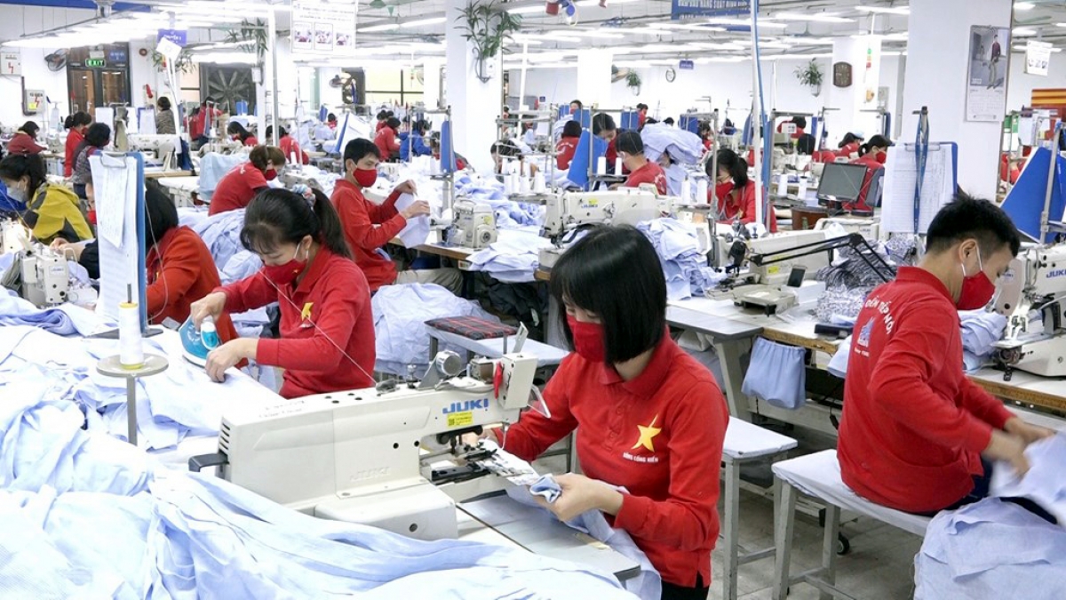 Các doanh nghiệp dệt may bắt nhịp sản xuất ngay từ đầu năm.