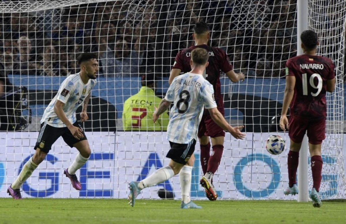Argentina khởi đầu chật vật nhưng đã phá vỡ thế bế tắc với bàn mở tỷ số của Nicolas Gonzalez ở phút 35.