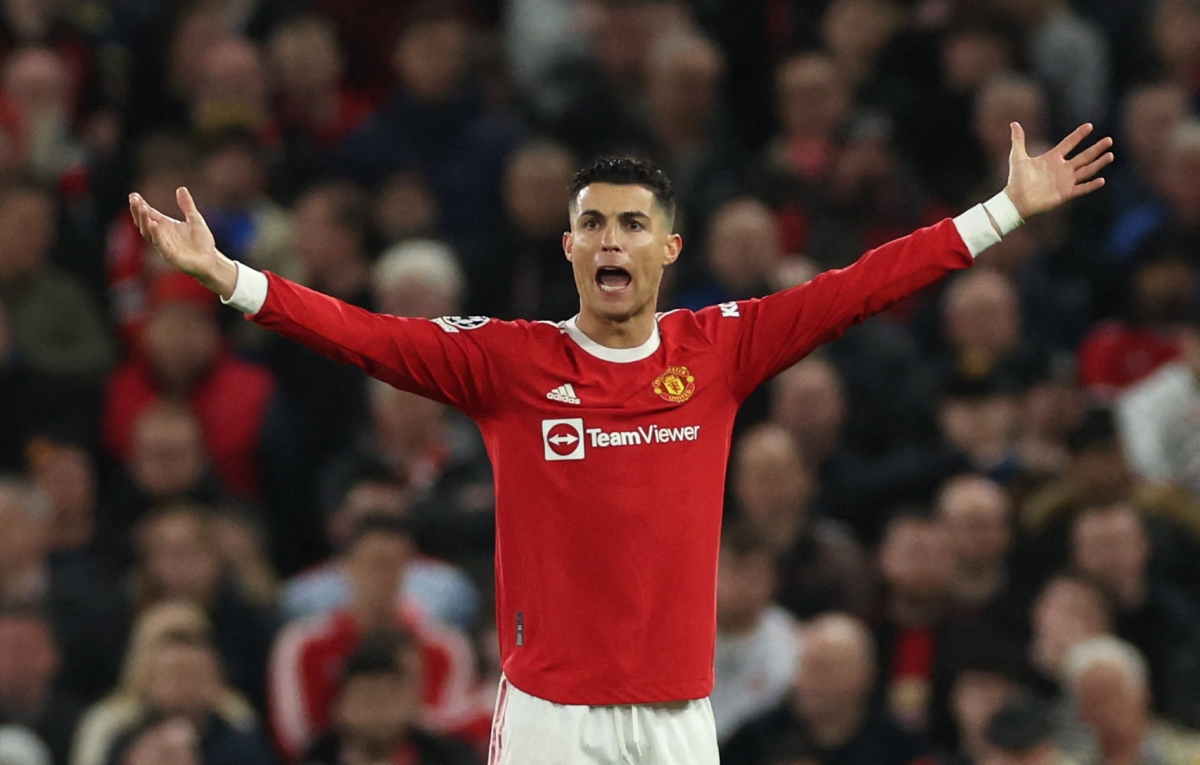 Ronaldo vắng mặt ở trận đấu với Leicester City (Ảnh: Reuters).