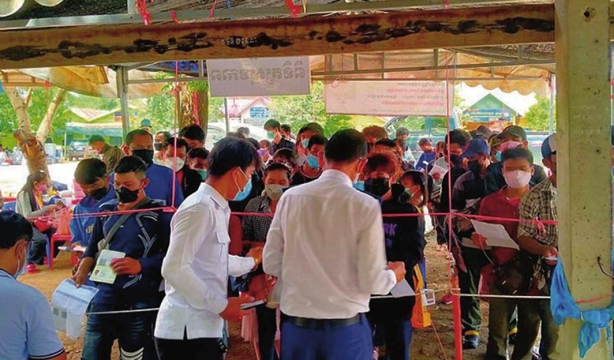 Công tác kiểm dịch tại cửa khẩu giáp biên với Thái Lan.