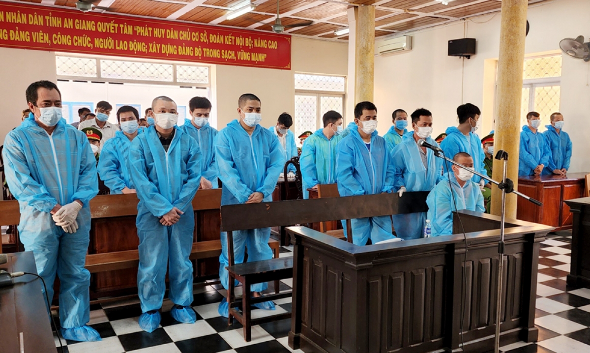 Các bị cáo tại phiên tòa