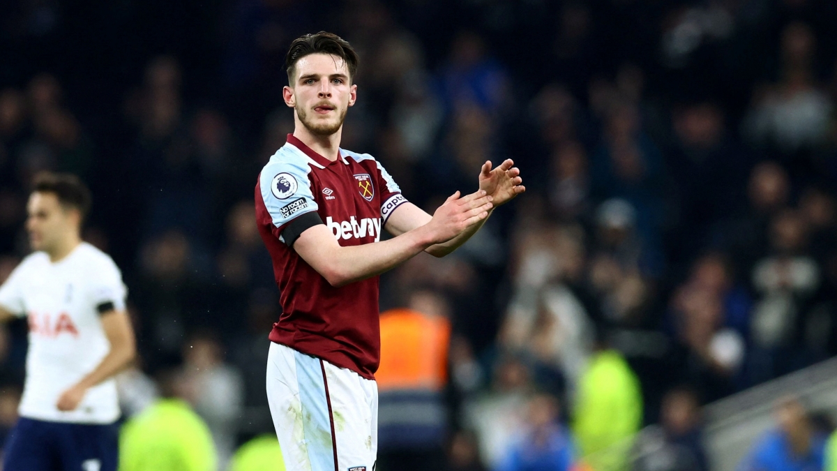 Declan Rice được cho là thích chơi cho Chelsea hơn MU (Ảnh: Reuters).