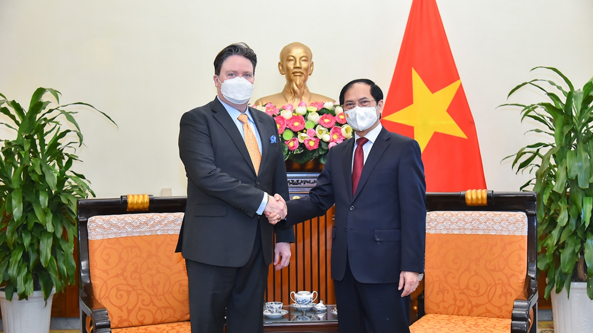 Bộ trưởng Ngoại giao Bùi Thanh Sơn tiếp Đại sứ Hoa Kỳ tại Việt Nam Marc Knapper.