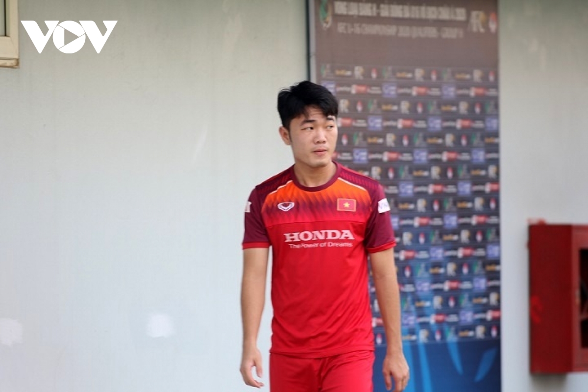 Xuân Trường và Hải Huy đã có kết quả xét nghiệm nhanh dương tính với SARS-CoV-2 sáng 19/3. (Ảnh: Trần Tiến).