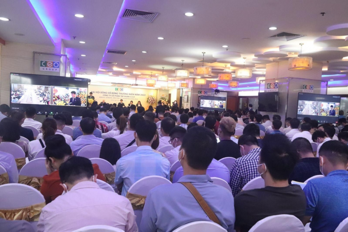 Toàn cảnh ĐHĐCĐ thường niên Tập đoàn CEO năm 2022.