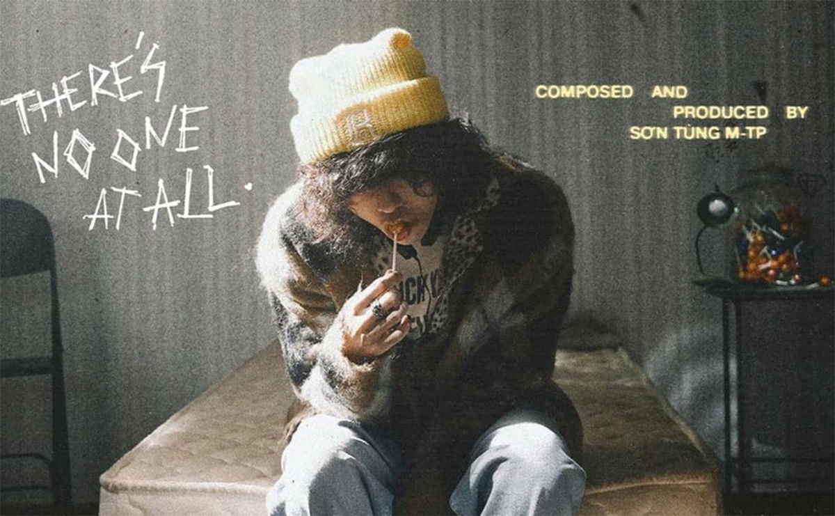 Sơn Tùng M-TP trong MV “There’s no one at all”.