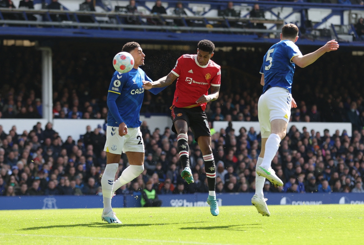 Rashford tỏ ra khá vô duyên ở trận đấu này. (Ảnh: Reuters).