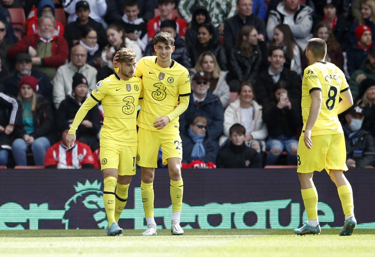 Havertz và Werner tạo nên bàn thắng hy hữu. (Ảnh: Reuters)
