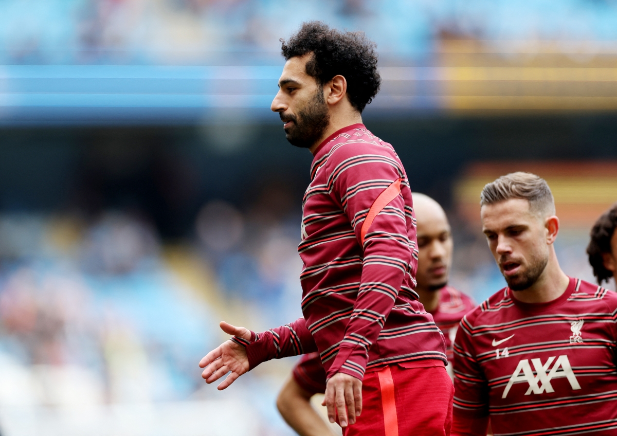 Salah lĩnh xướng hàng công Liverpool ở màn đối đầu định mệnh với Man City. (Ảnh: Reuters).