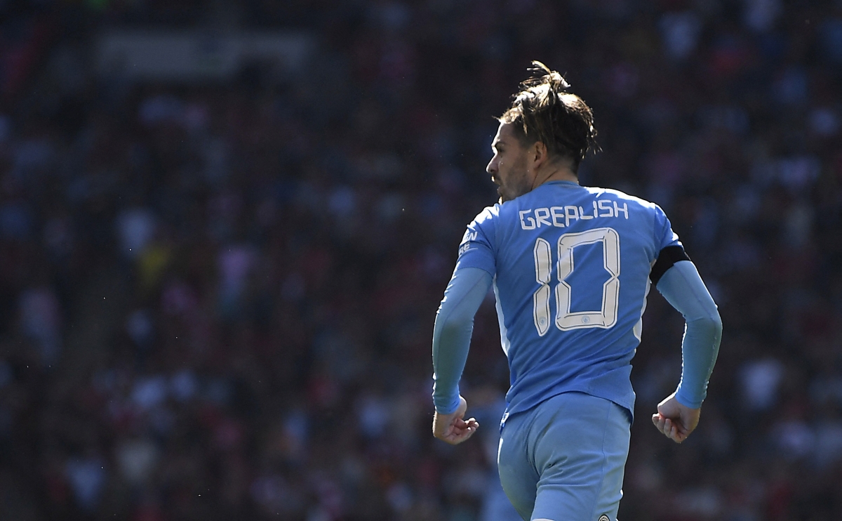 Ngay đầu hiệp 2, Jack Grealish rút ngắn tỷ số xuống còn 1-3 cho Man City. (Ảnh: Reuters)