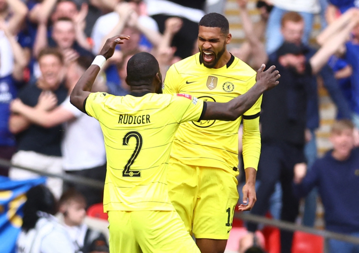 Bàn mở tỷ số của Loftus-Cheek giúp Chelsea có thế trận dễ chơi hơn rất nhiều. (Ảnh: Reuters).