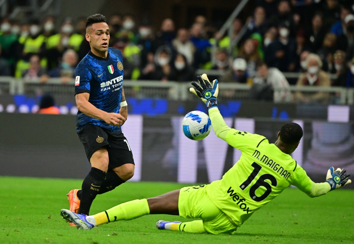 Lautaro Martinez tỏa sáng với một cú đúp. (Ảnh: Reuters).