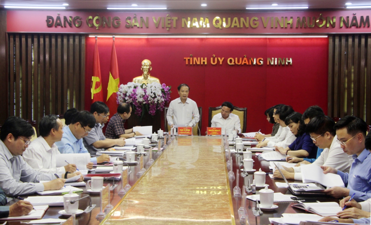 Đoàn công tác của Ban Dân vận Trung ương làm việc với tỉnh Quảng Ninh về việc triển khai các văn bản của Đảng về công tác dân vận, MTTQ và các tổ chức chính trị - xã hội tỉnh.