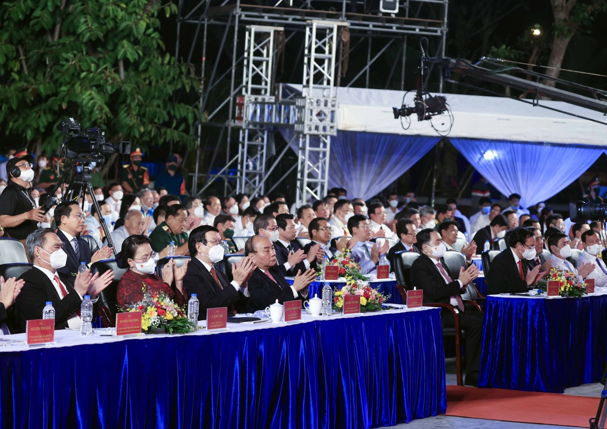 Các đại biểu dự Lễ khánh thành Đền thờ Vua Hùng