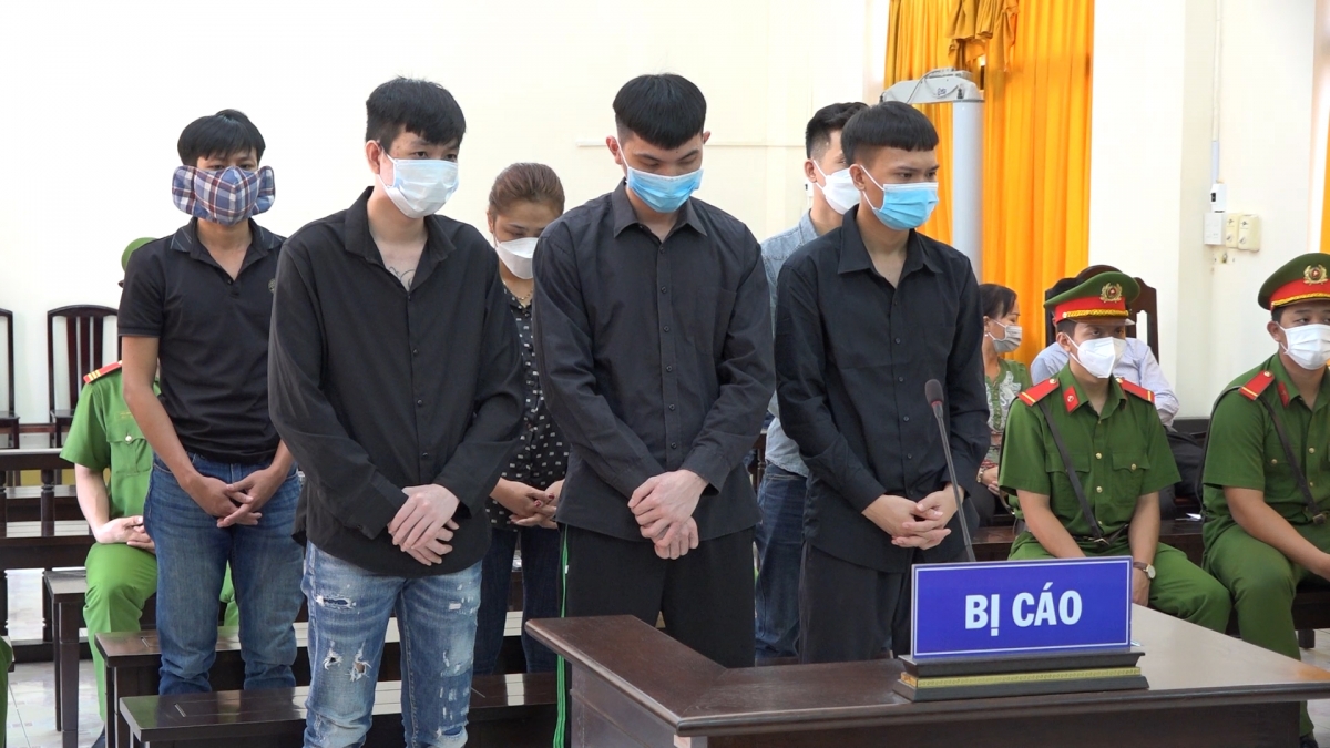 Các bị cáo tại phiên tòa