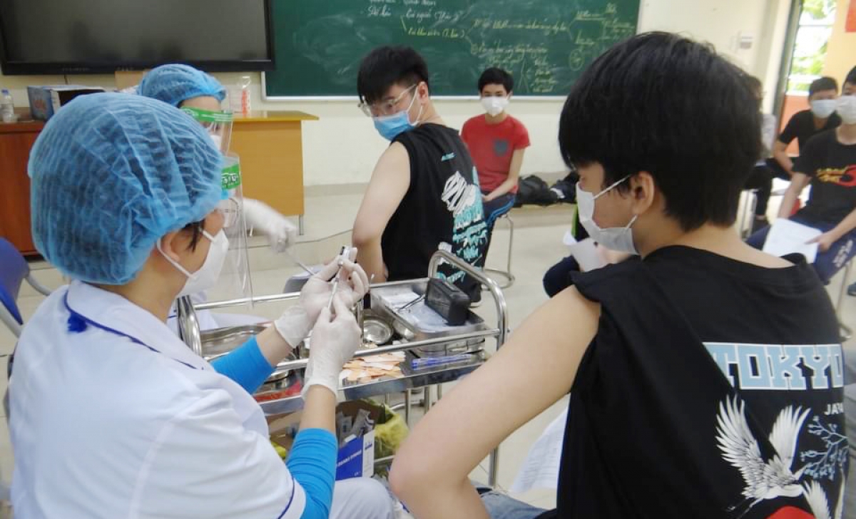 Hà Nội sẽ tiêm vaccine cho học sinh lớp vào ngày 17/4
