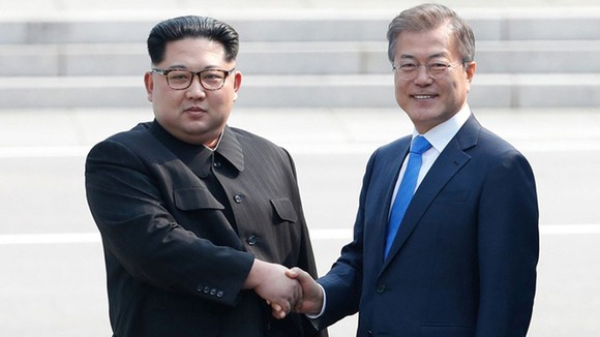 Nhà lãnh đạo Kim Jong Un và Tổng thống Hàn Quốc Moon Jae In. Ảnh: Reuters