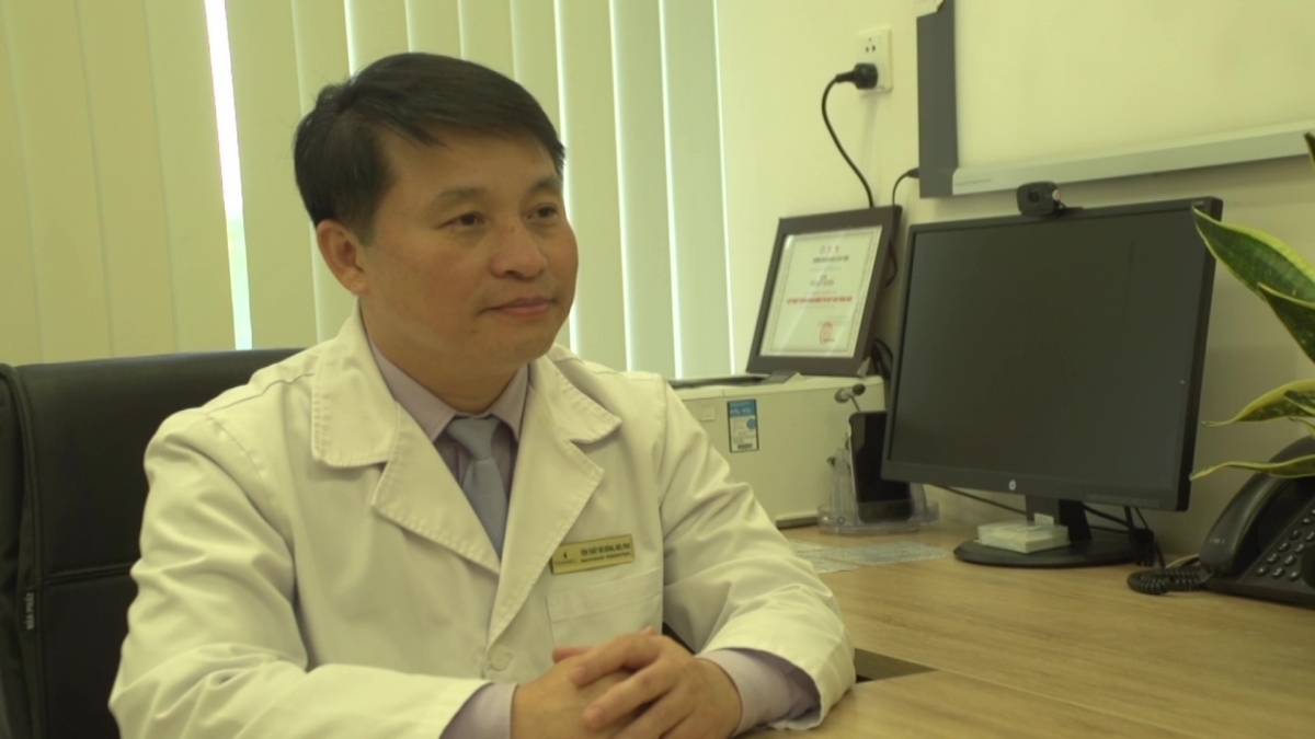 TS.BS Tôn Thất Trí Dũng – Trưởng khoa Nội, Bệnh viện Đa khoa Quốc tế Vinmec Đà Nẵng.