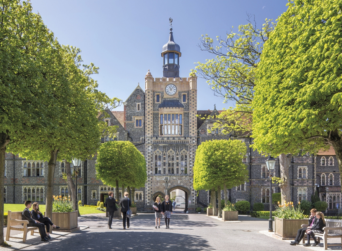Trường Brighton College, hệ thống giáo dục danh giá bậc nhất Vương quốc Anh.