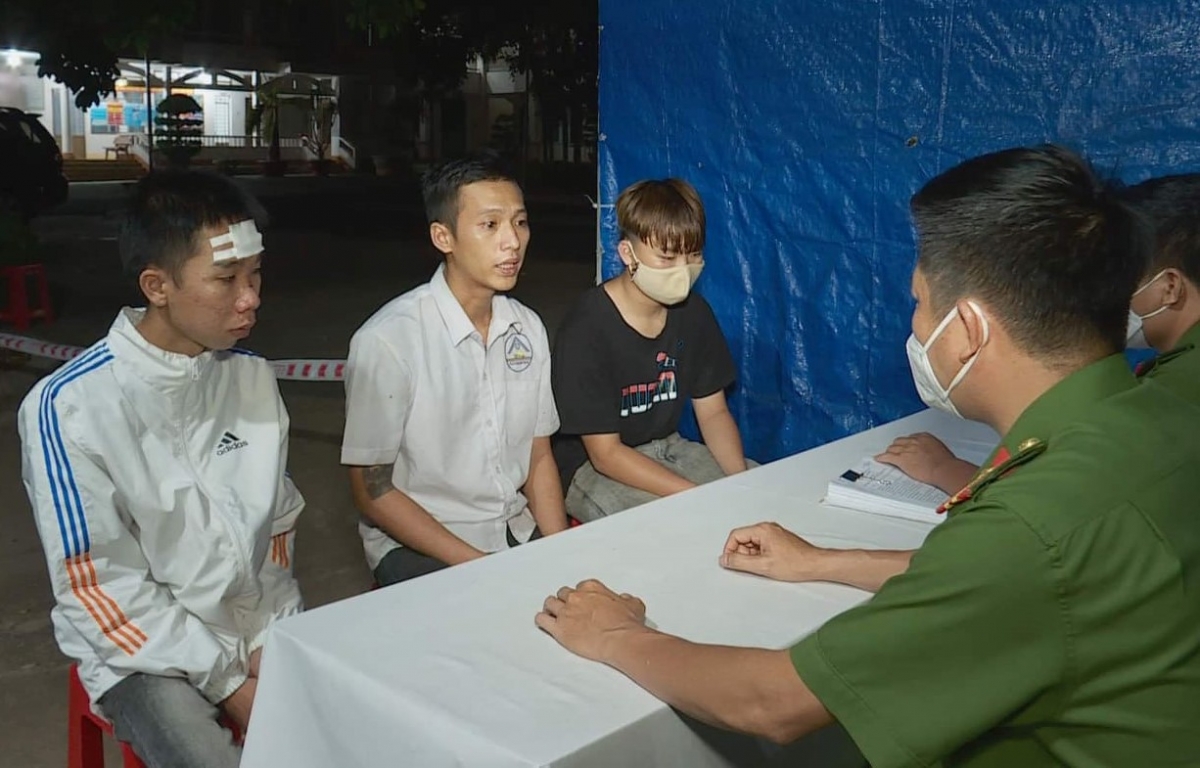 Nhóm Anh, Cường và Phúc tại cơ quan công an.