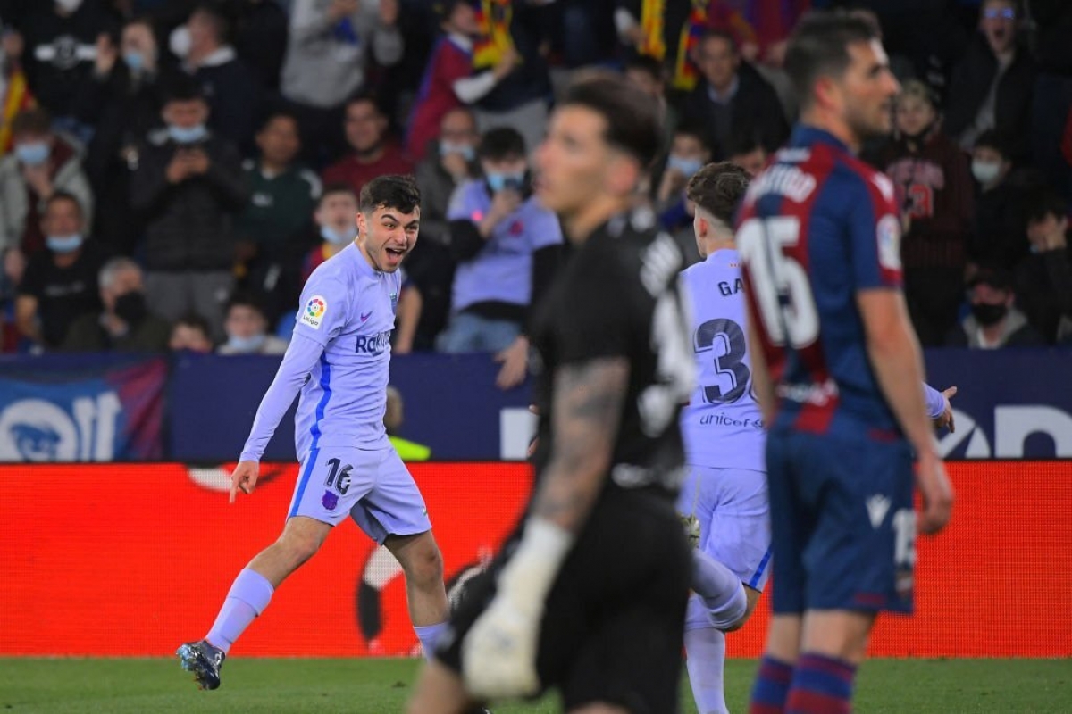 Pedri đưa Barca vượt lên dẫn trước 2-1 ở phút 63. (Ảnh: Getty)