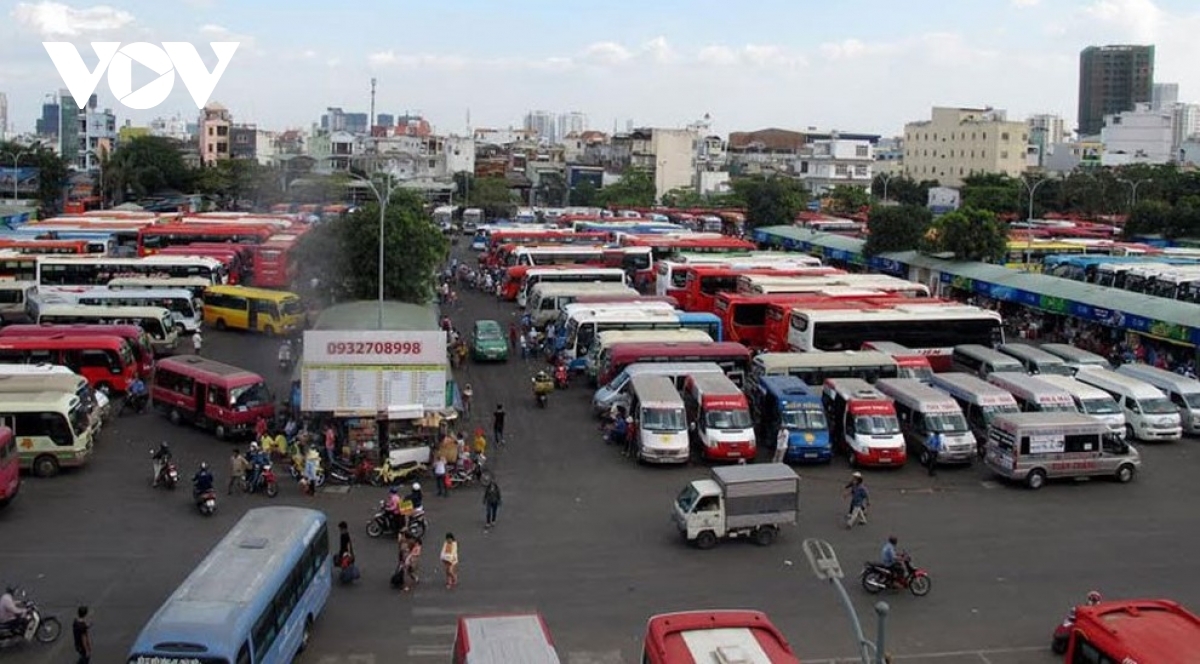 Bộ GTVT vừa báo cáo Thủ tướng Chính phủ tác động tăng giá nhiên liệu đến giá vận tải hàng không, đường bộ, đường sắt, hàng hải và đường thủy.