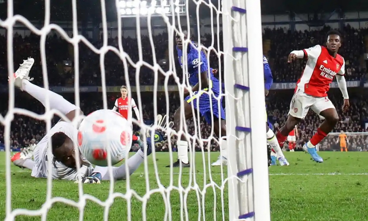 Eddie Nketiah lập cú đúp trong trận derby London. (Ảnh: Getty)