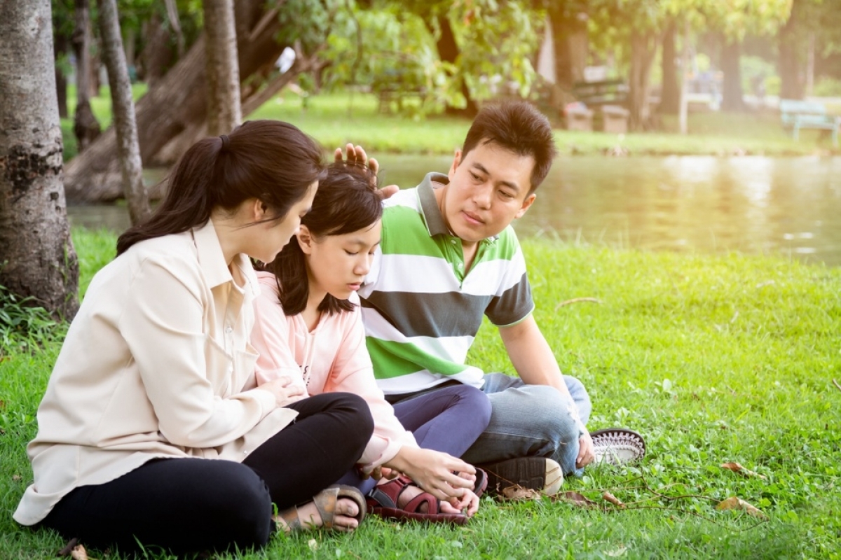 Cha mẹ hãy lắng nghe để trở thành người bạn tốt của con