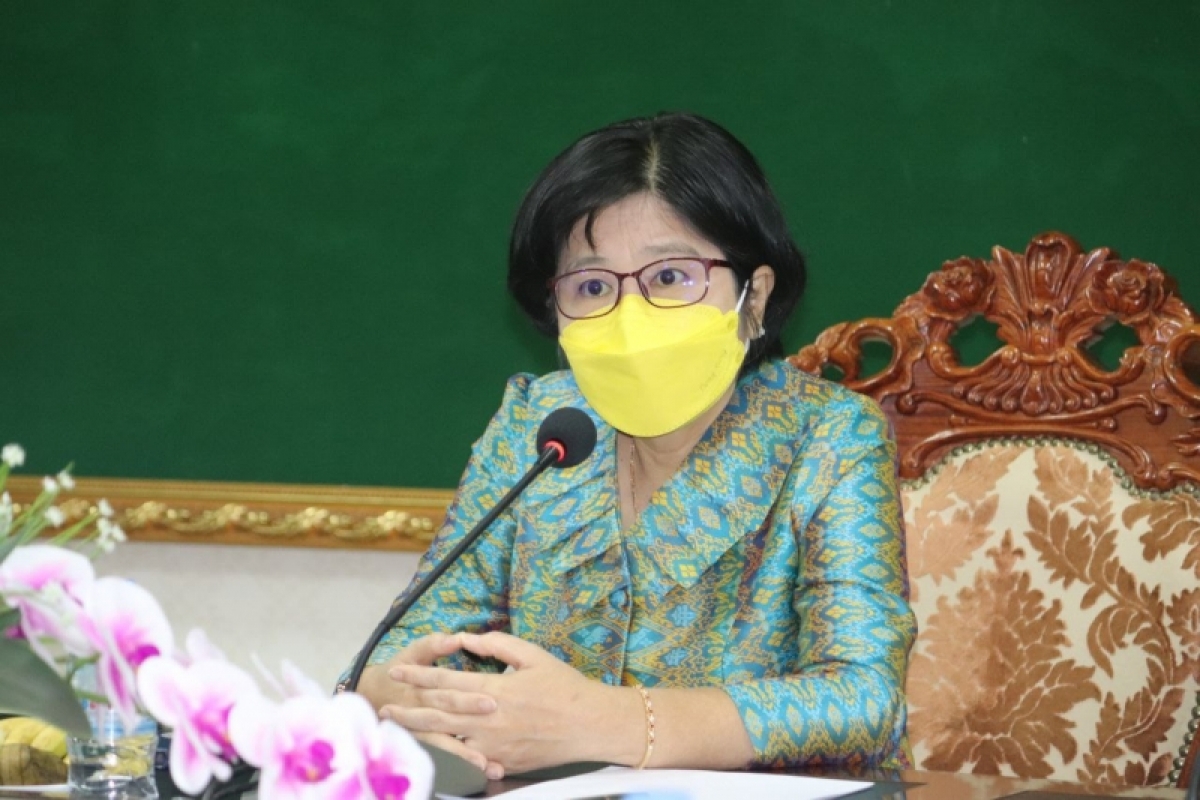 Quốc vụ khanh kiêm phát ngôn viên Bộ Y tế Campuchia - bà Or Vandine.