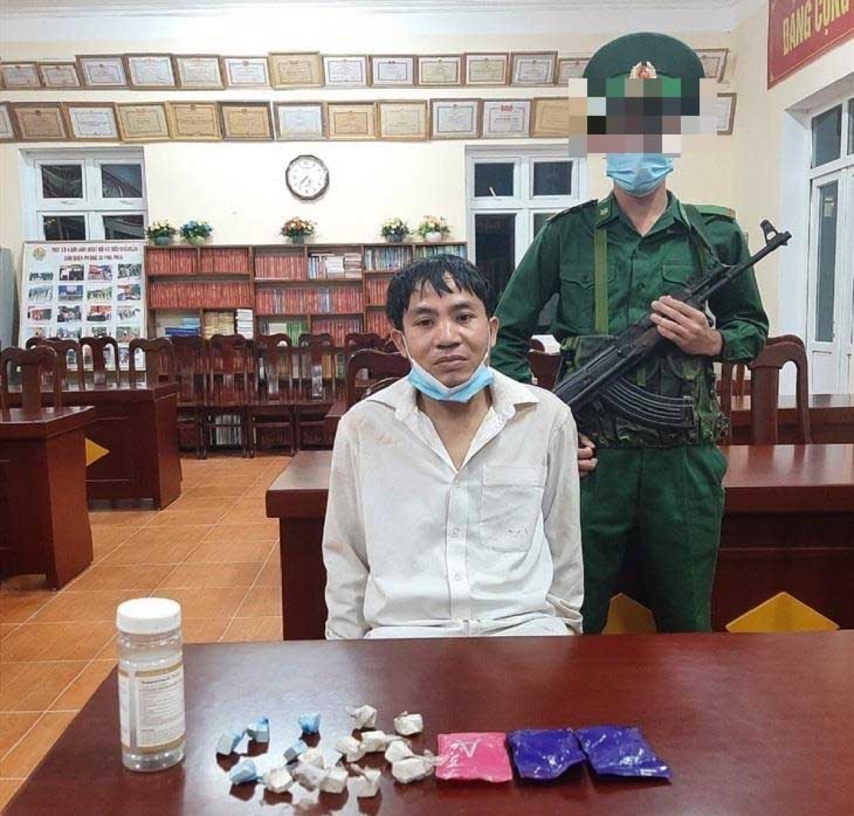 Đối tượng Đào Văn Chung cùng tang vật