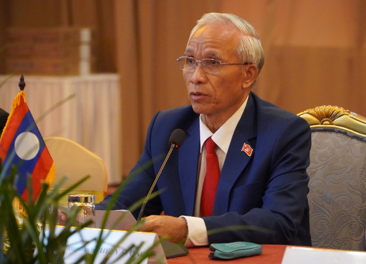Bí thư Trung ương Đảng, Trưởng Ban Tuyên huấn Trung ương Đảng NDCM Lào Khamphan Pheuyavong.
