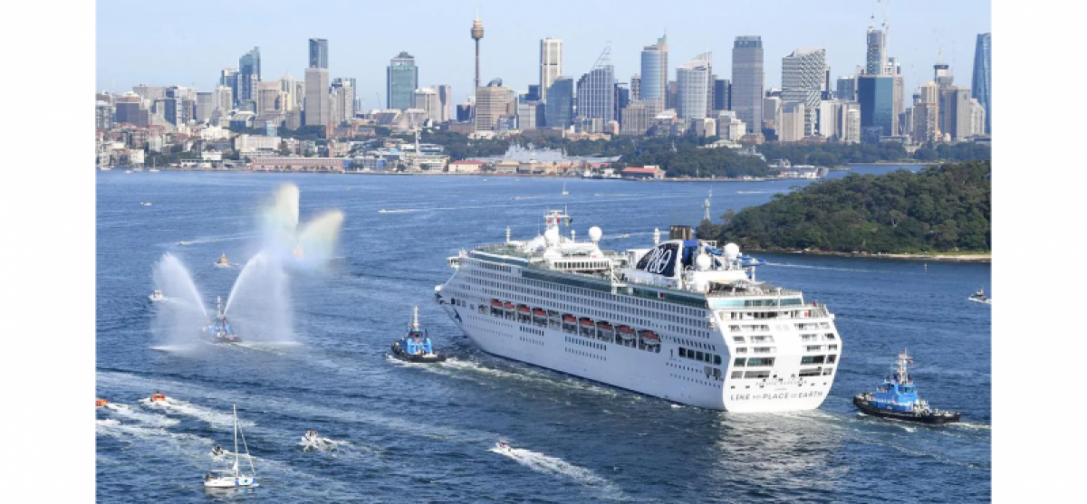 Du thuyền đầu tiên cập cảng Circular Quay kể từ tháng 3/2020. Nguồn: James Morgan