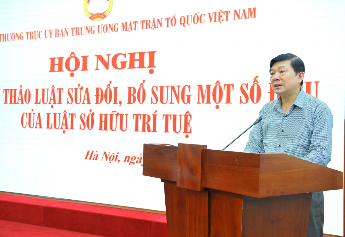Phó Chủ tịch Ủy ban Trung ương MTTQ Việt Nam Nguyễn Hữu Dũng.