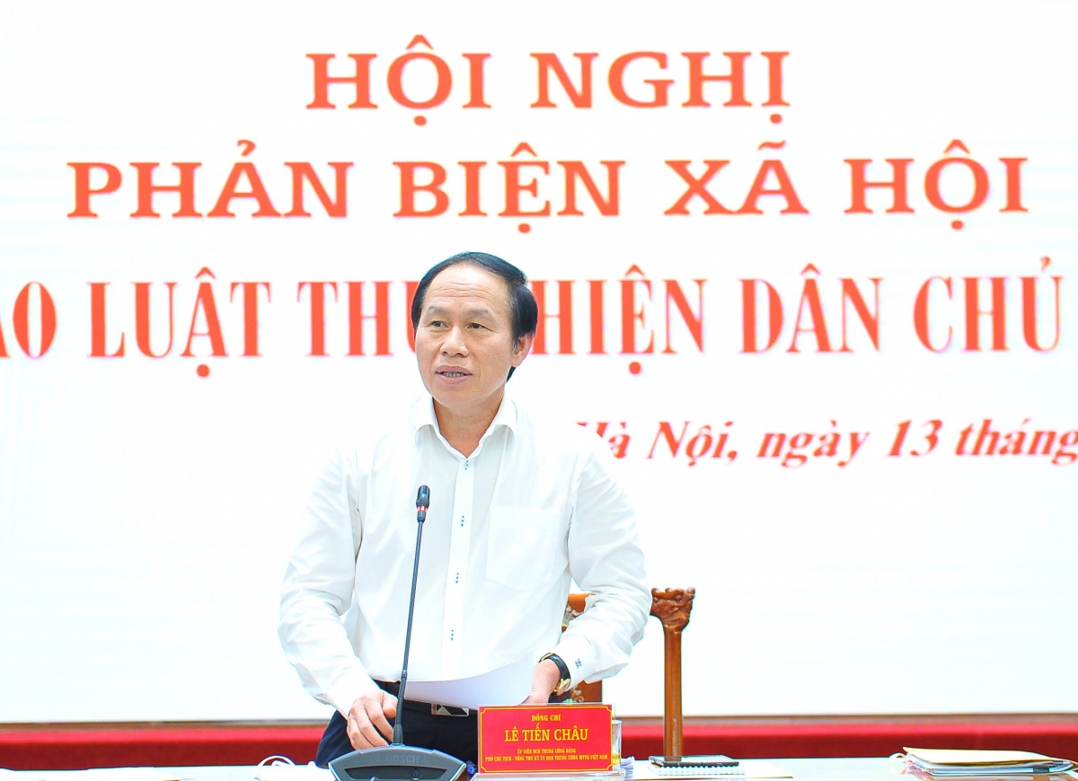 Phó Chủ tịch – Tổng Thư ký Ủy ban Trung ương MTTQ Việt Nam Lê Tiến Châu