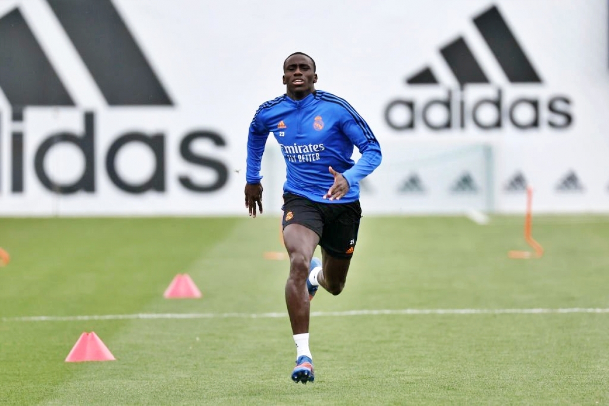 Ferland Mendy bình phục chấn thương và trở lại tập luyện (Ảnh: Getty).