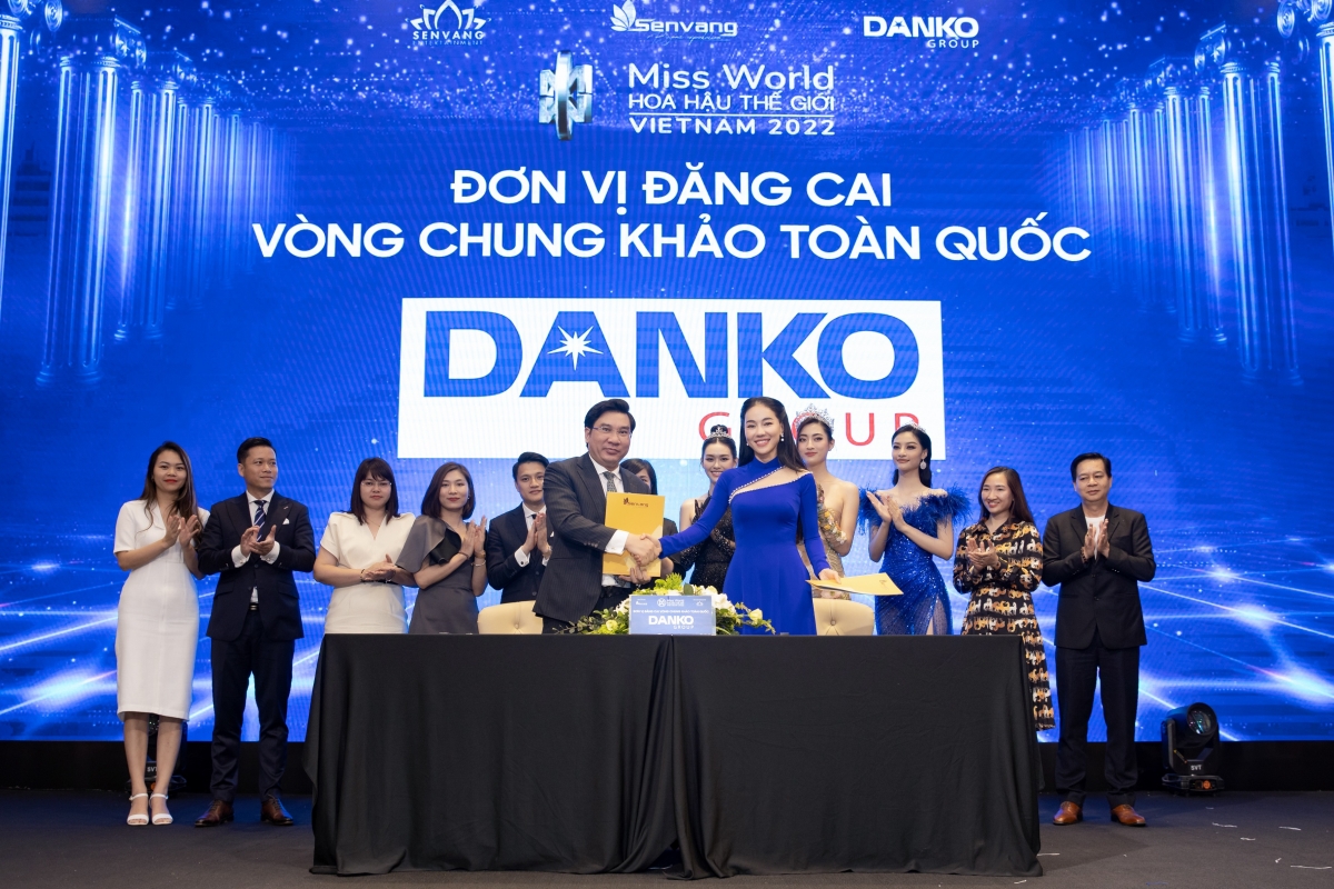 Lễ ký kết hợp tác giữa BTC Miss World Vietnam 2022 bà Phạm Kim Dung, Chủ tịch MWVN và đơn vị đăng cai vòng Chung khảo toàn quốc Danko Group ông  Đàm Quốc Hiệp, Phó Chủ tịch HĐQT tập đoàn Danko Group.