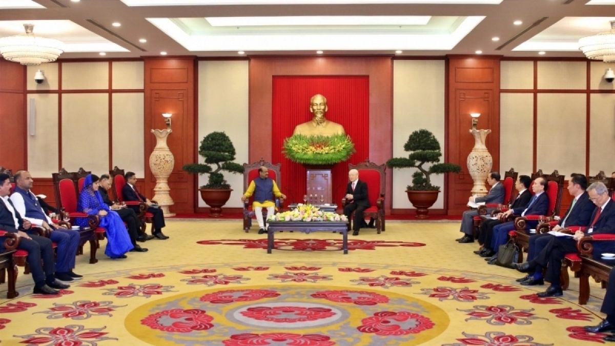 Tổng Bí thư Nguyễn Phú Trọng tiếp Chủ tịch Hạ viện Ấn Độ Om Birla.