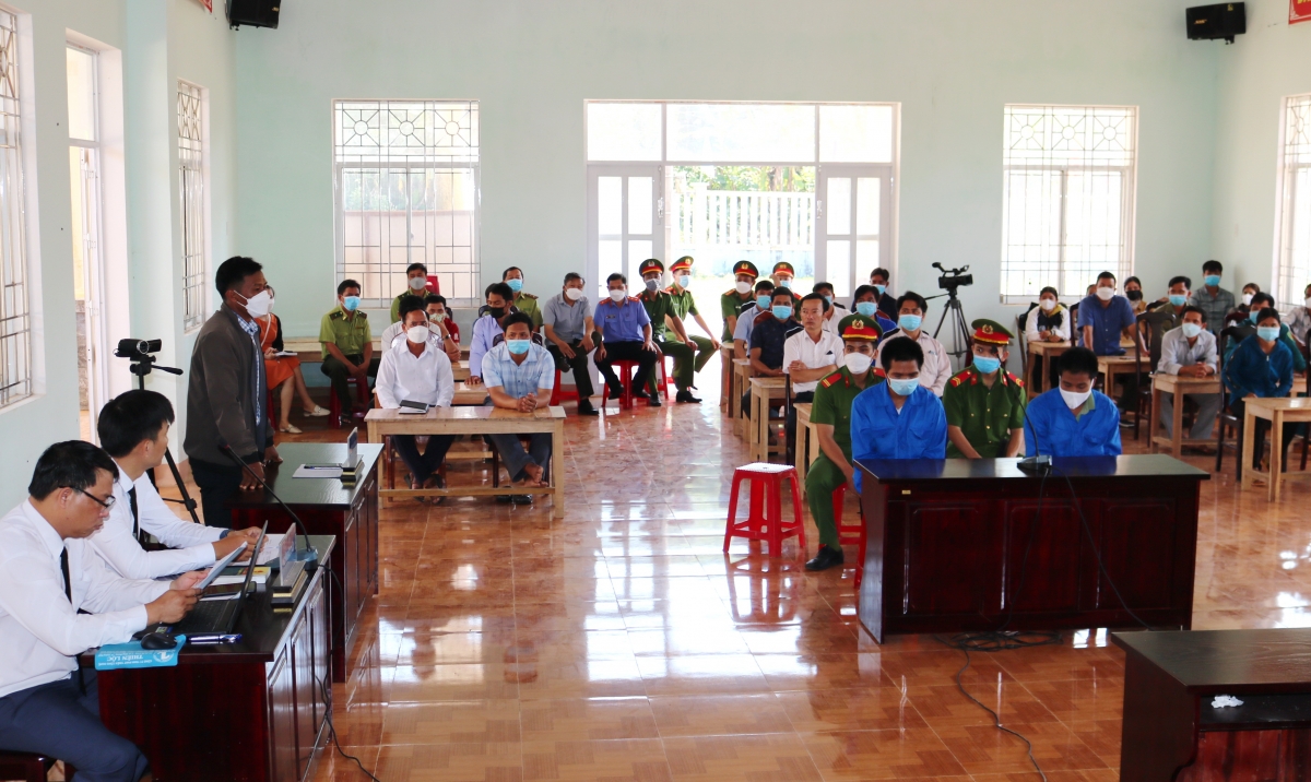 Phiên tòa xét xử lưu động vụ án hình sự sơ thẩm “Vi phạm quy định về bảo vệ động vật nguy cấp, quý, hiếm”