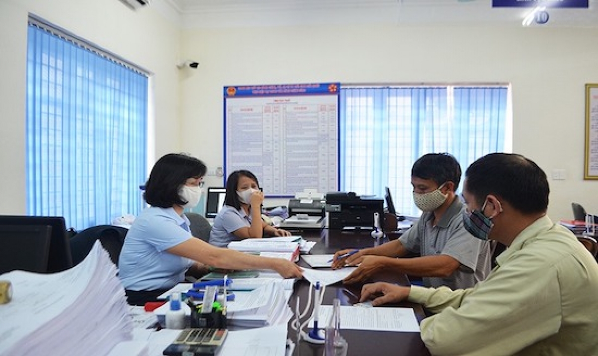 Nhiều thủ tục đã được bãi bỏ tạo điều kiện cho nhà đầu tư. (Ảnh minh họa: KT)