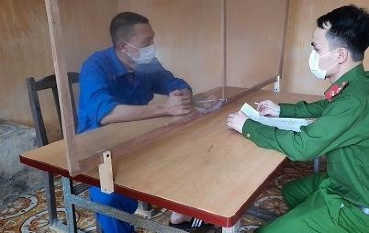 Đối tượng cho vay nặng lãi thu lợi bất chính hàng tỷ đồng. (Ảnh: CA Hải Dương)