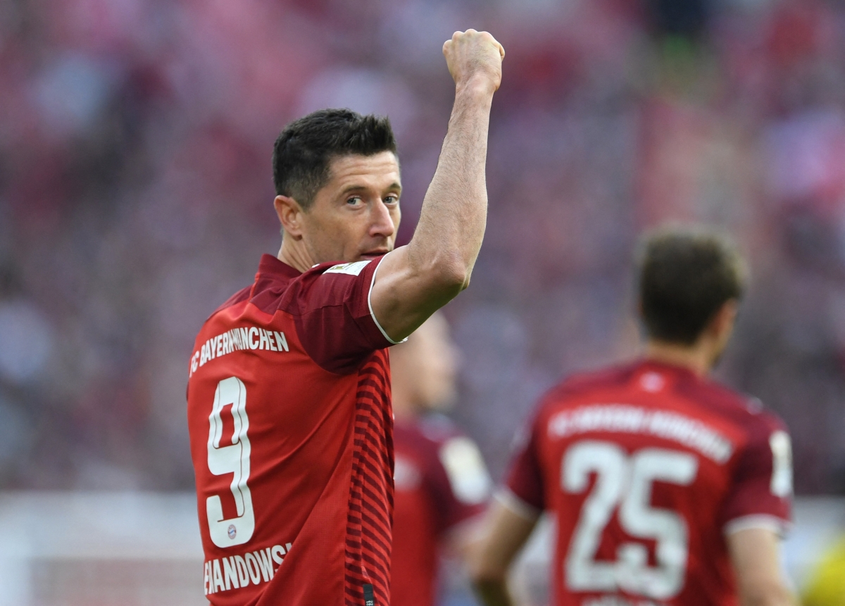 Lewandowski ghi bàn nâng tỷ số lên 2-0 cho Bayern. (Ảnh: Reuters).