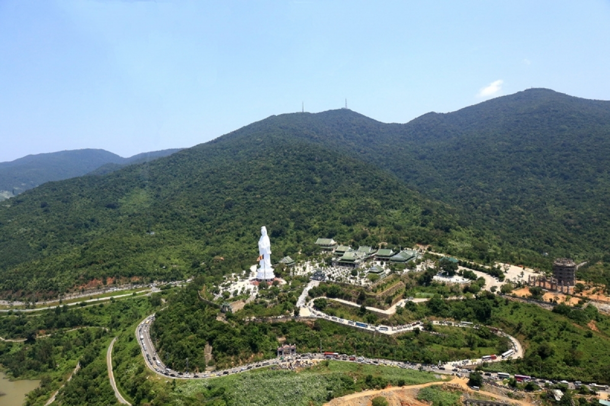 Ngắm chùa Linh Ứng Sơn Trà