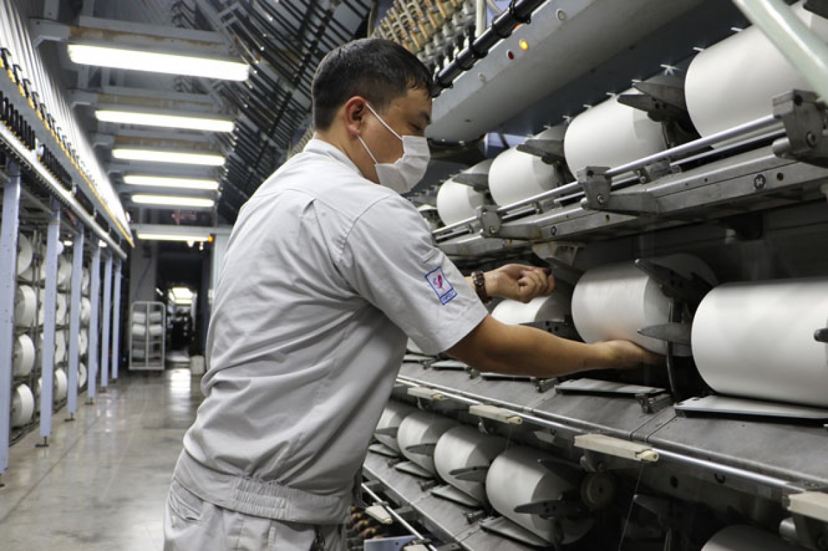 Dự án Nhà máy sản xuất xơ sợi Polyester Đình Vũ dần khôi phục và chứng tỏ hiệu quả.
(Ảnh minh họa: KT)