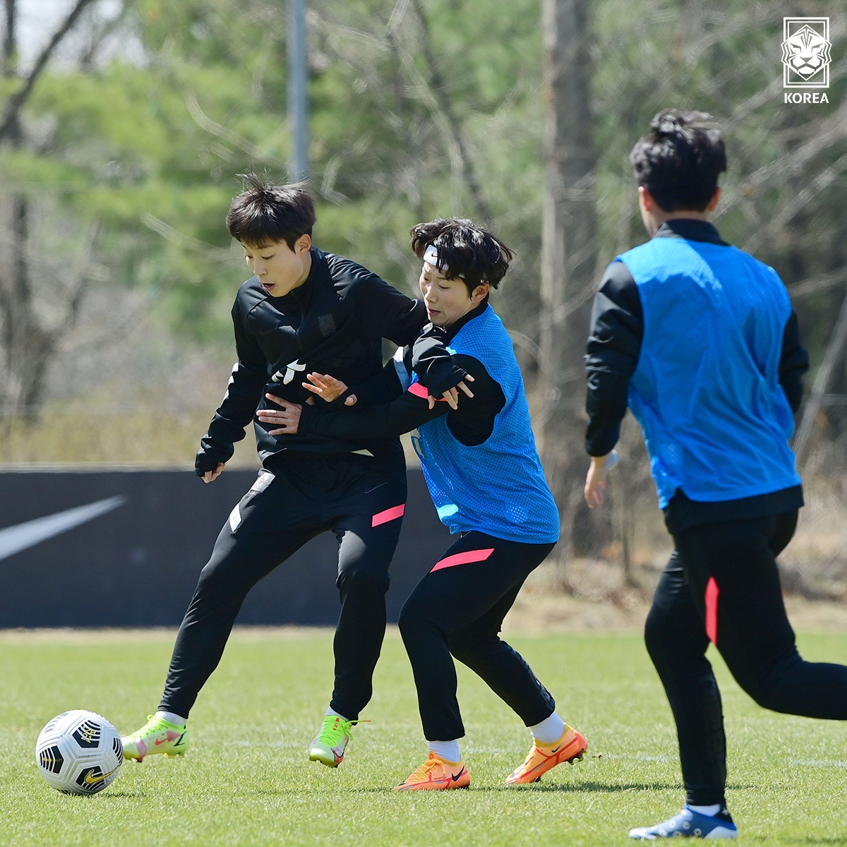 ĐT nữ Hàn Quốc dùng lực lượng mạnh nhất đấu ĐT nữ Việt Nam. (Ảnh: KFA). 